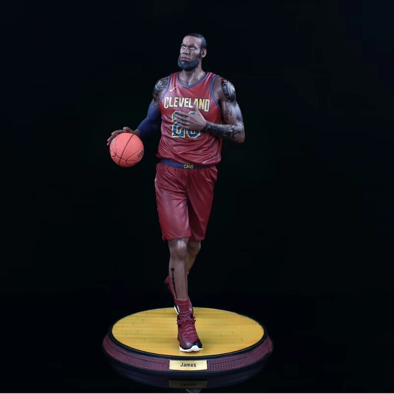 NBA Basketball Star Red Star James Replaceable Head Statue Model Ornaments Boxed Handset NBA Basketball Star Red Star James Replaceable Head Statue Model Ornaments Boxed Handset