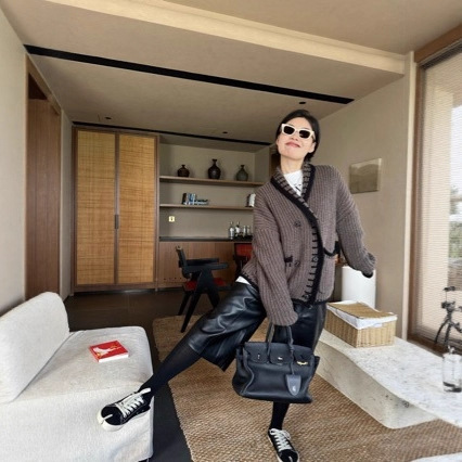 Nanyou High Version Niche Fashionable Protein Leather Pants, Cool and Stylish, Versatile Loose Elastic Waist Leather Pants