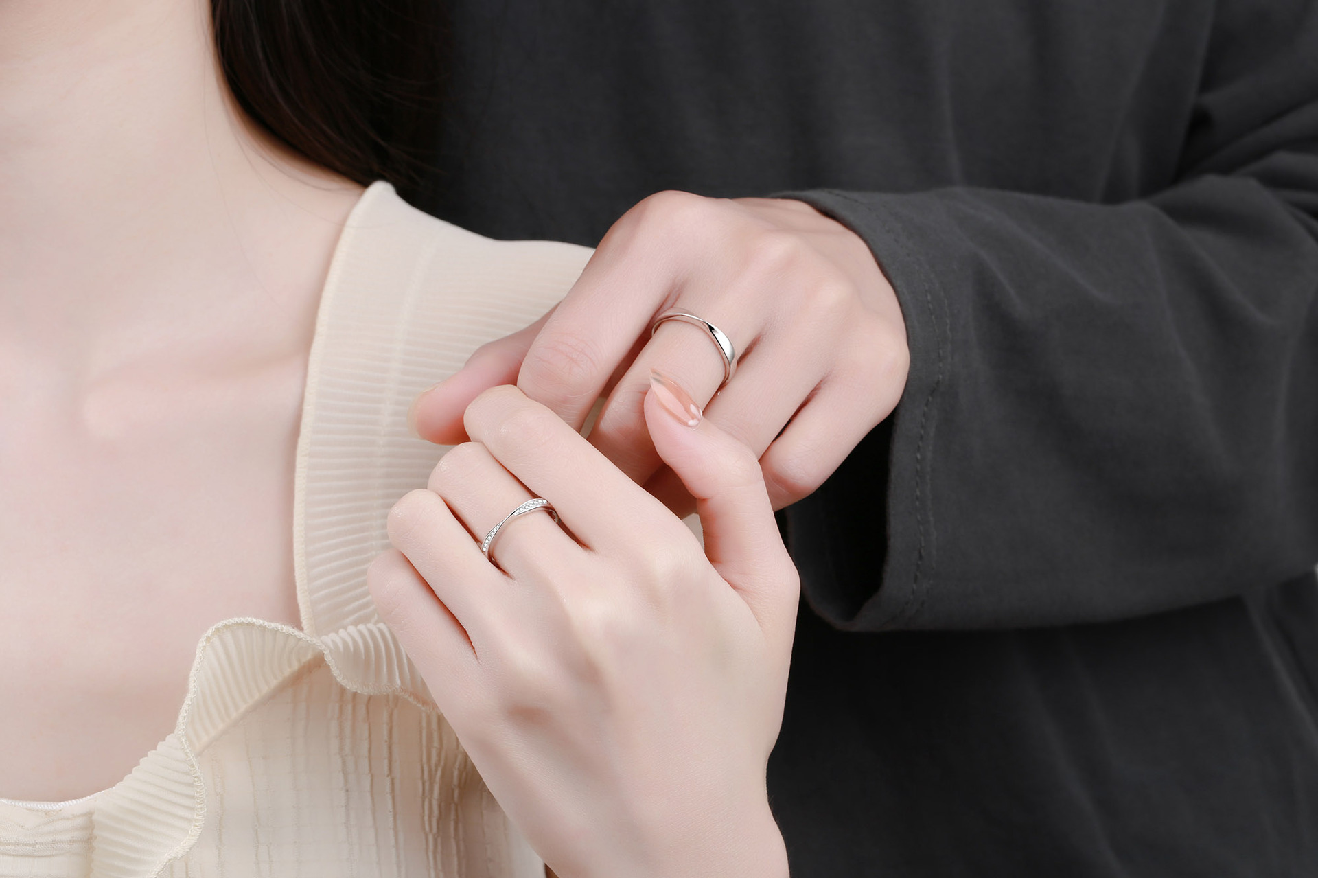 Solid Color Pattern Couple Gender 925 Sterling Silver Moissanite Solid Color Rings