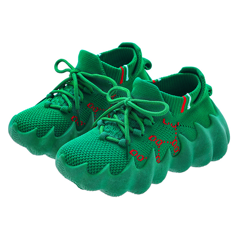 Zapatos de coco para niños 2025 nueva primavera y otoño zapatos de malla transpirables para niños zapatos de corrida antideslizantes para niñas