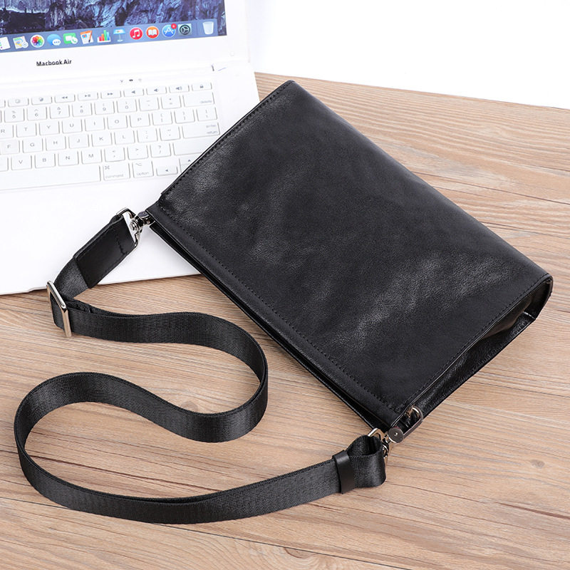 Túi đeo chéo nam đa năng da bò thật 29×11×17 cm, túi đeo vai kiêm túi cầm tay phong bì — Màu đen