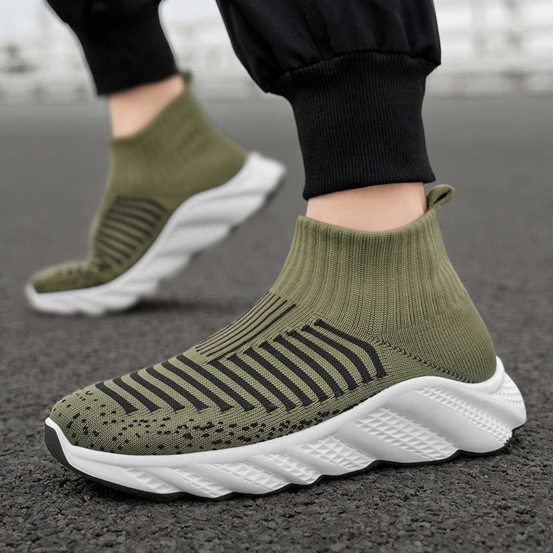 Gran tamaño de verano transpirable de alto impacto zapatos de tejido volador para hombre 2025 nuevo running soft-sole casual mesh zapatos de moda