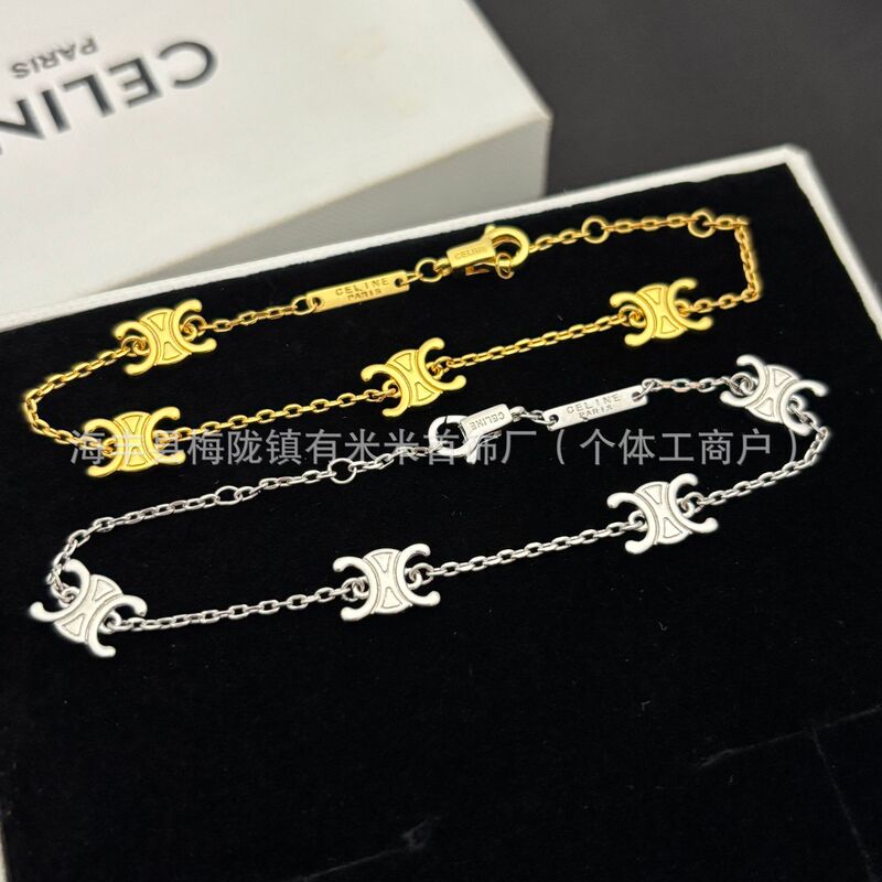 Four-flower Golden Arc de Triomphe Logo Bracelet Women's Light Luxury Retro High-end Style Handwork Bracelet European and American Live Broadcast Four-flower Golden Arc de Triomphe Logo Bracelet Women's Light Luxury Retro High-end Style Handwork Bracelet European and American Live Broadcast