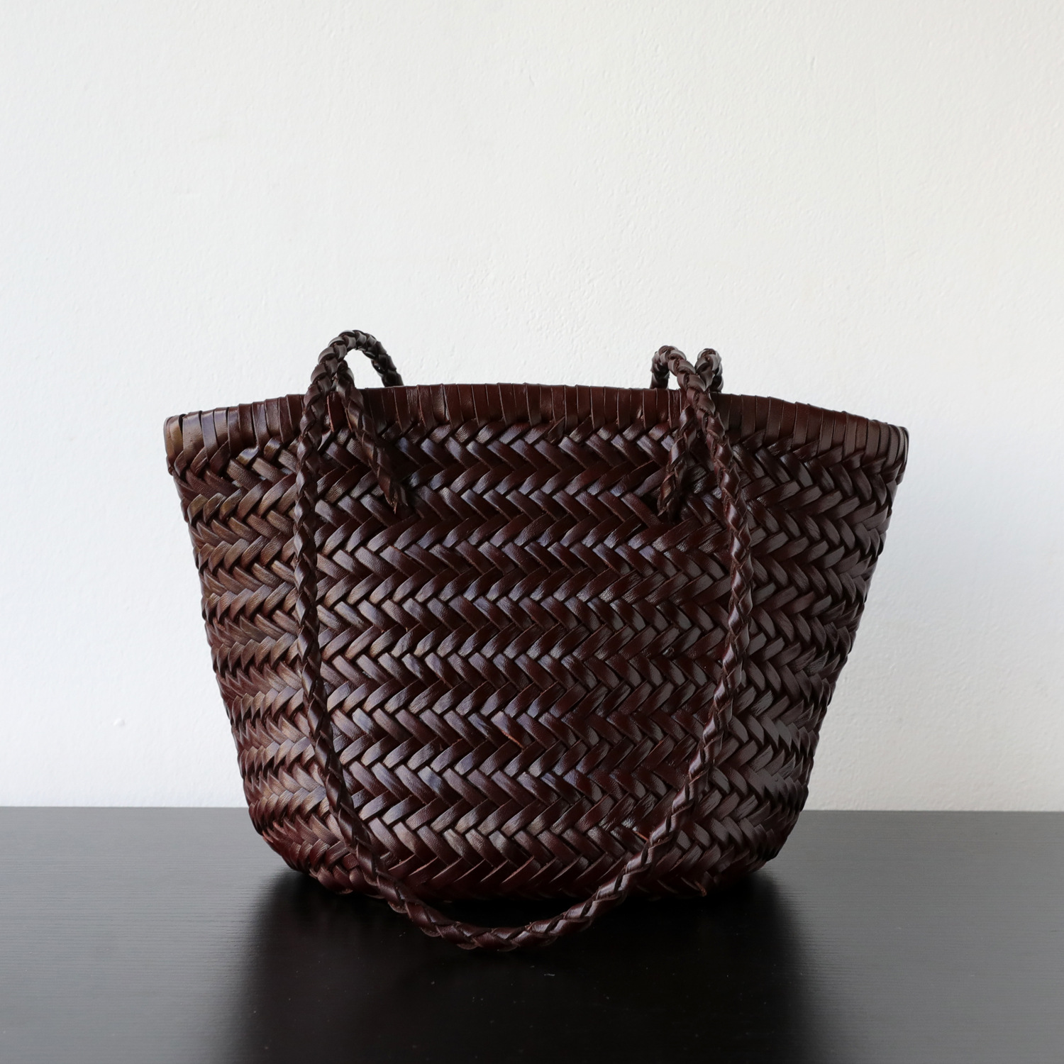 Niche Luxury French Vintage Top Grain Cowhide Hand-Woven Basket Bag Genuine Leather Underarm Bucket Bag For Women - Thumbnail 8
