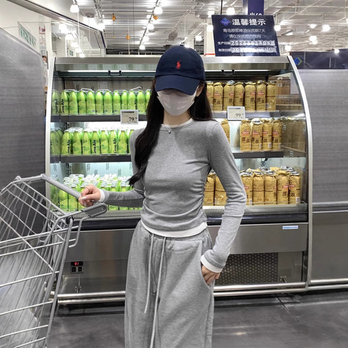 2025 Random Cut Korean Style Color Clash Round Neck Pleated Long Sleeve T-Shirt for Women - Early Autumn New Arrival Slimming and Body-Concealing Base Layer Top