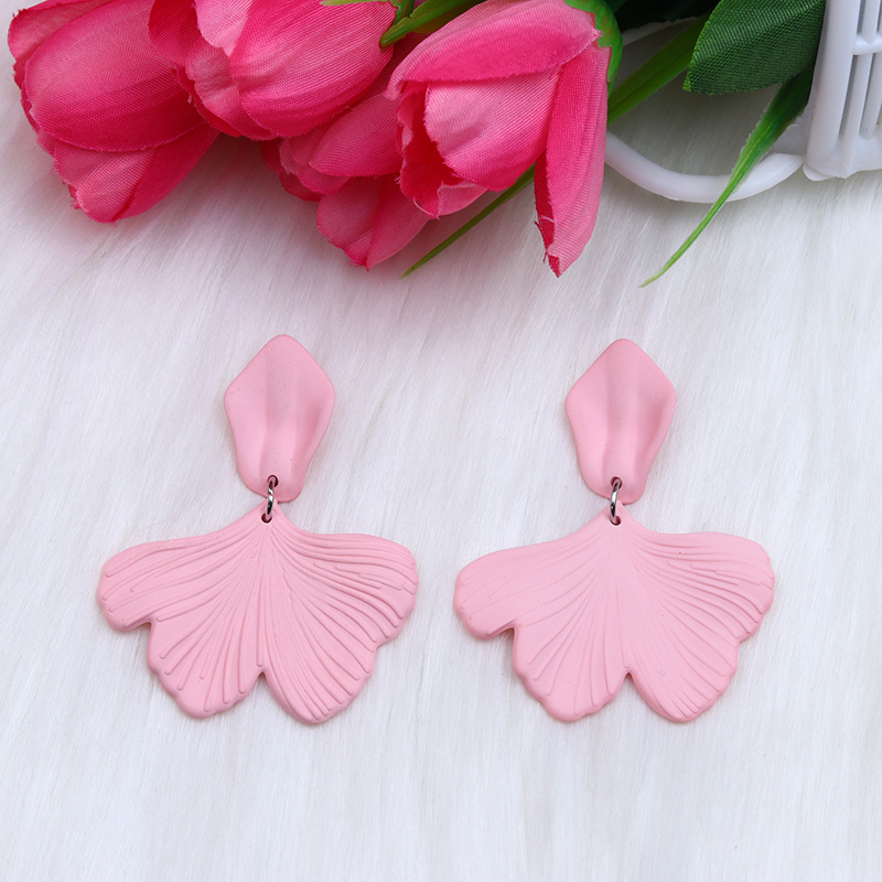 Simple Style Petal Arylic Spray Paint Women's Drop Earrings display picture 2