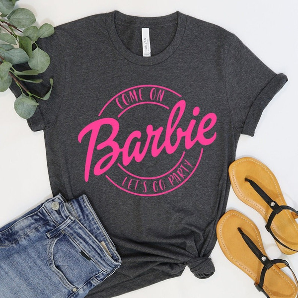 T-shirt with a round collar