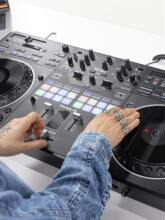 Pioneer/ DDJ-REV5 数码DJ打碟机控制器 搓碟布局双