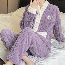 2025���ﶬ��˯��Ůʿɺ���q�Ӻ�ӽq���b�з��m�q��ů�Ҿӷ��A�I