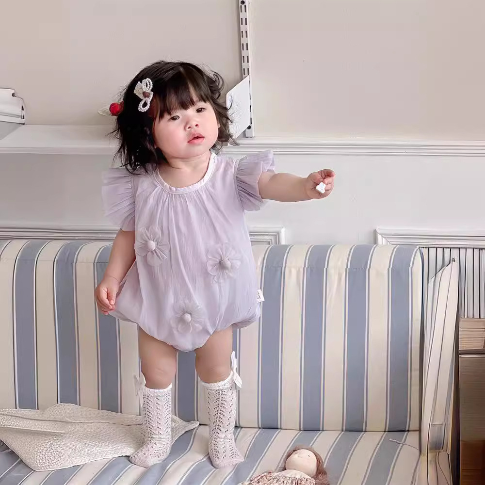 Ropa de bebé Summer Encaje Mangas de una pieza Mujer Bebé Estilo occidental Luna llena Cien días Princesa mamelillo delgado