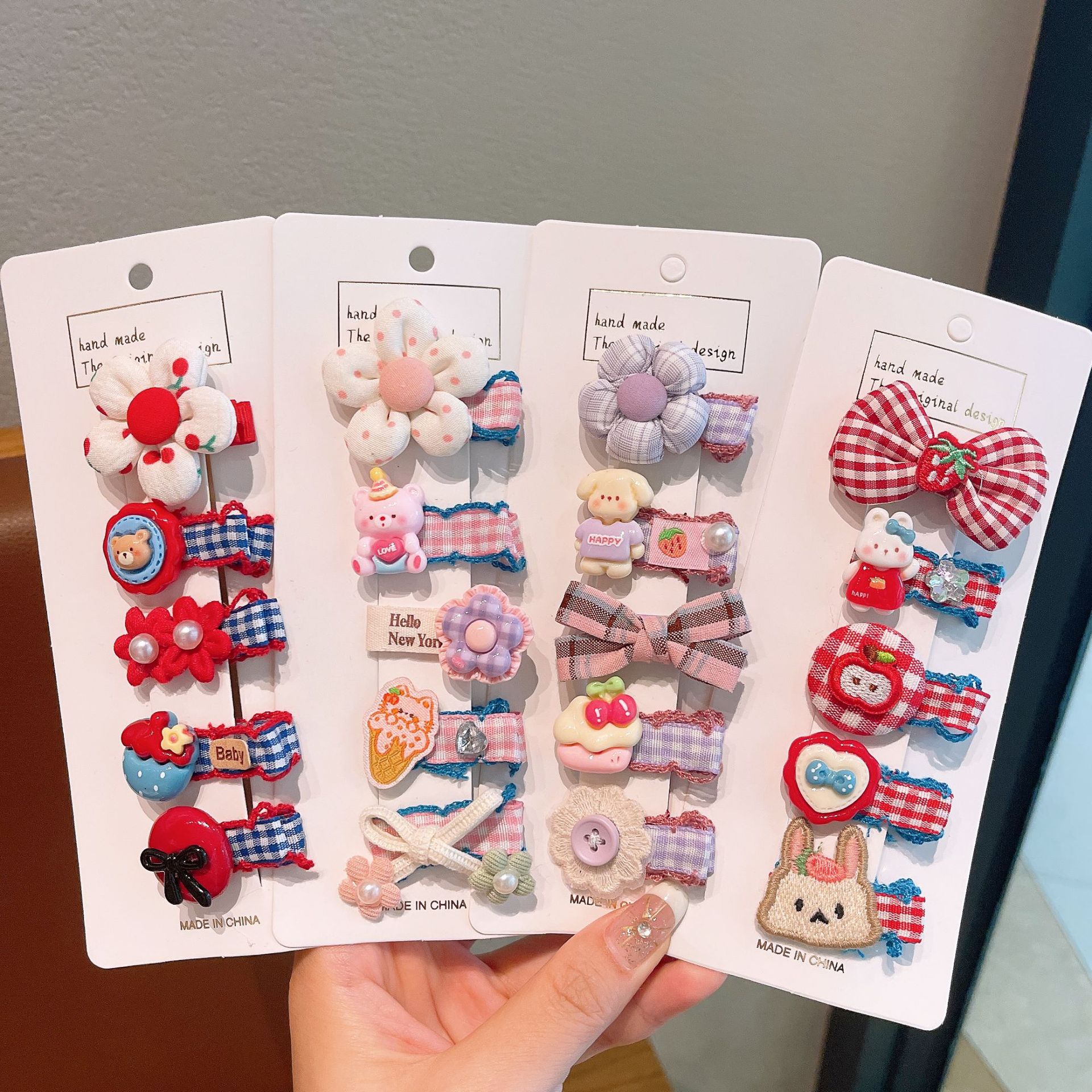 Nuevo pequeño botón de metal perfumado para niños anillo de cabello personalidad widgets niñas atar cabello cuerdas de cabello adornamientos para el cabello