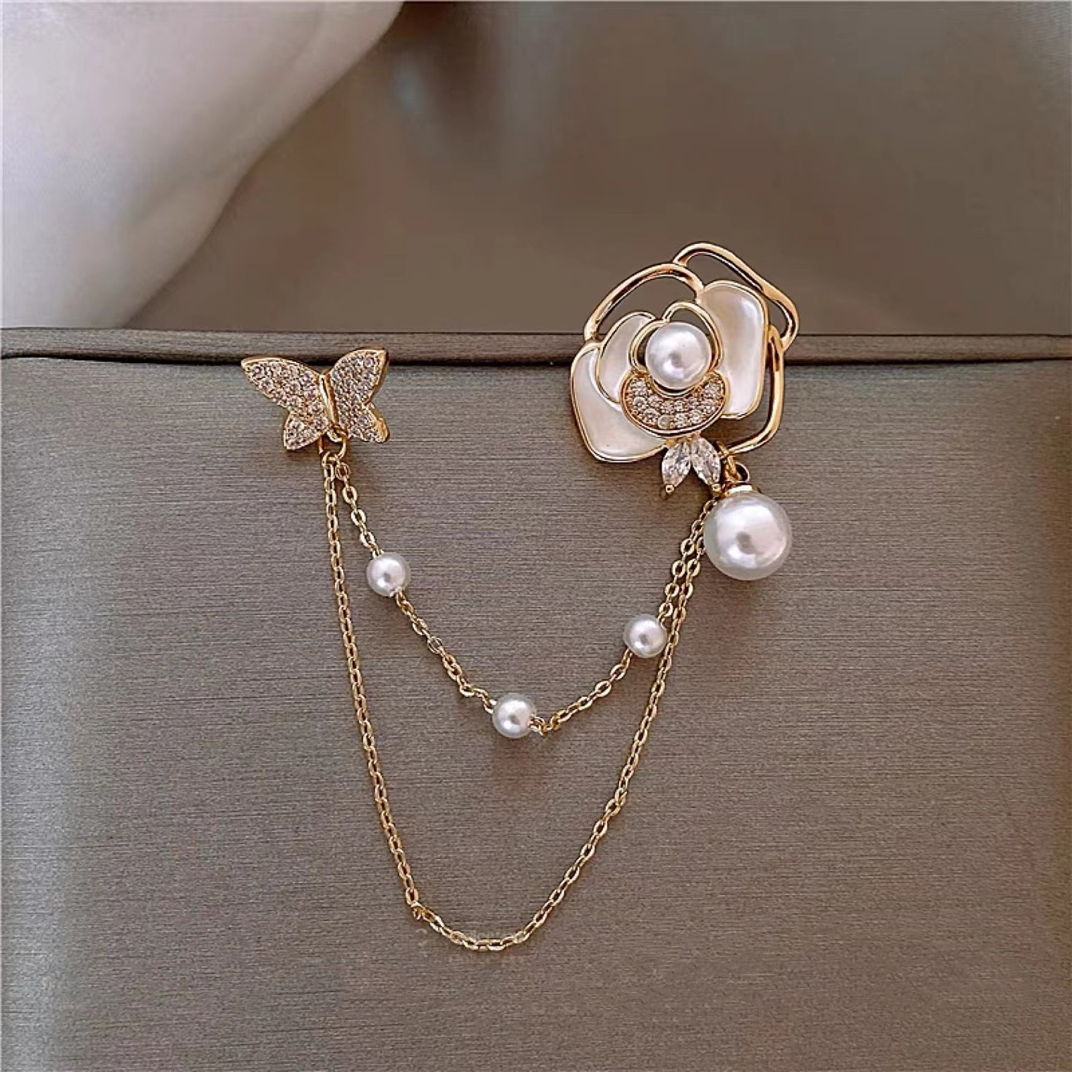 Edle Broschenkollektion Mit Perlen Muscheln Und Blumen Motiven_voghion.com