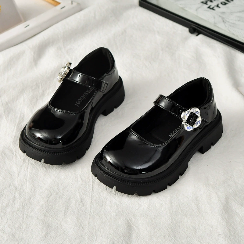 Черные кожаные туфли для девочек весна и осень 2025 лакированные кожаные туфли принцессы с толстым подошвом хоровые туфли с юбкой Мэри Джейн