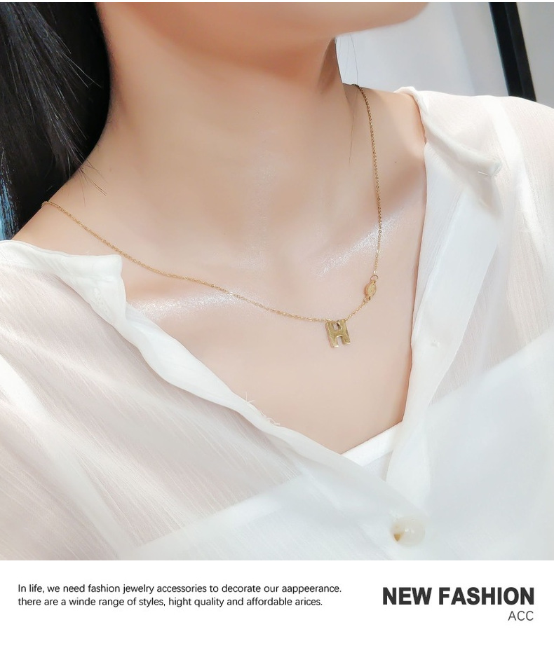 Collana H in acciaio al titanio per pendente del marchio di moda femminile, catena a clavicola di lusso leggera placcata in oro_voghion.com