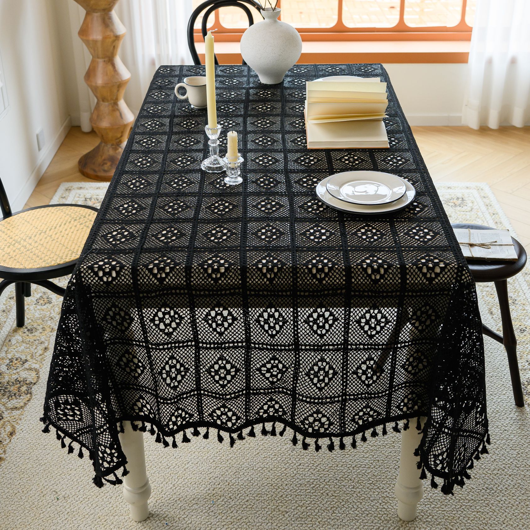 Crochet classic square plaid. black.. small broom tassel