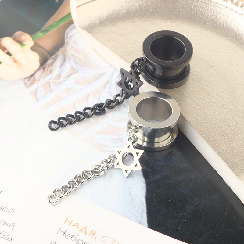 Pointed titanium steel lip stud product view