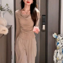 ����r�д���һ����Ů�����L�كɼ��������ѝ�ɼ�����a���S���b