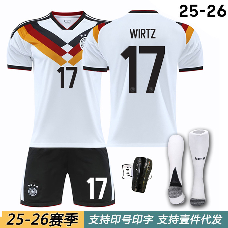 25-26 Selección nacional alemana No. 17 Wirtz Fútbol Trajes masculinos 8 Cross 13 Mueller Copa Mundial