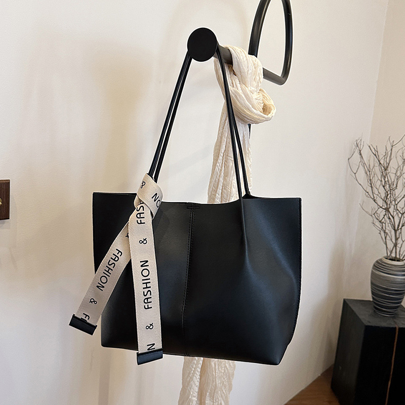 Negro (con cinta de decoración)