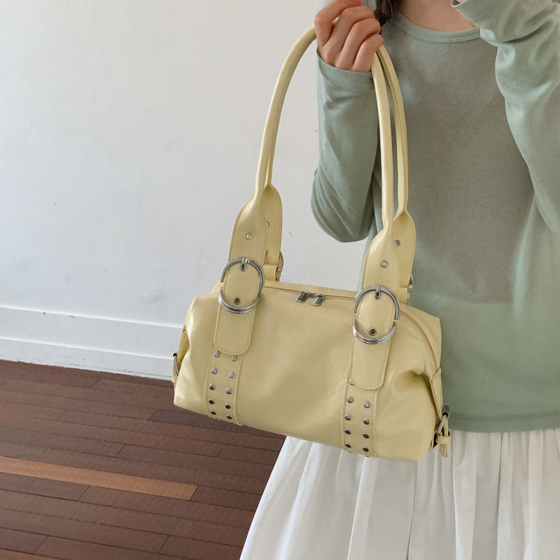 Cross-Border Retro 2026 Spring New Style Metal American-Style Soft Leather Boston Handbag Underarm Pu Leather Women's Shoulder Bag Cross-Border Retro 2026 Spring New Style Metal American-Style Soft Leather Boston Handbag Underarm Pu Leather Women's Shoulder Bag