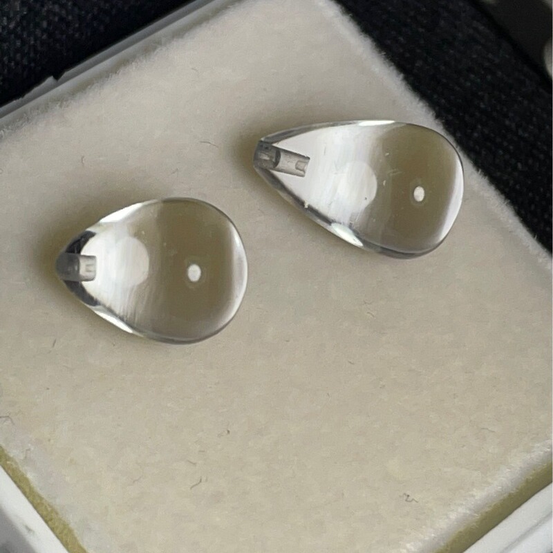Natural white crystal pendant drop shape 8*10 and 8*12 dozen half hole suitable for pendant earring design