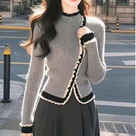 韩版气质高级感花边拼接长袖毛衣女修身显瘦减龄不规则温柔风上衣