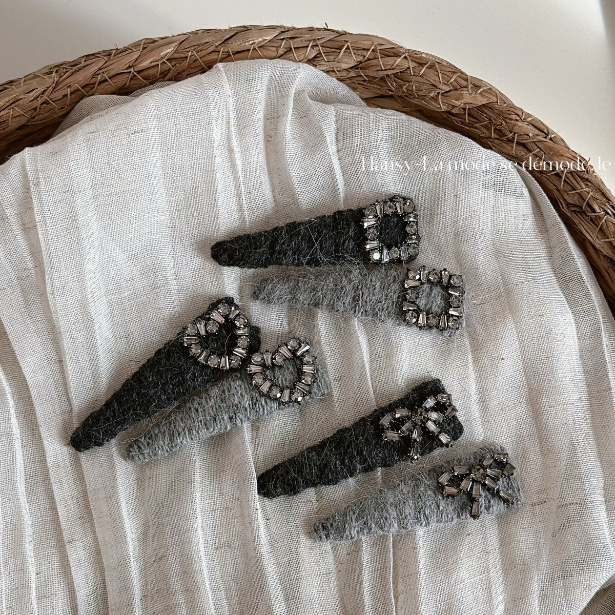 Autumn and Winter Rhinestone Plush Hairpin Women's Side Bangs Hairpin Accessible Luxury High-End Duckbill Clip Small Clip Side Clip Jewelry