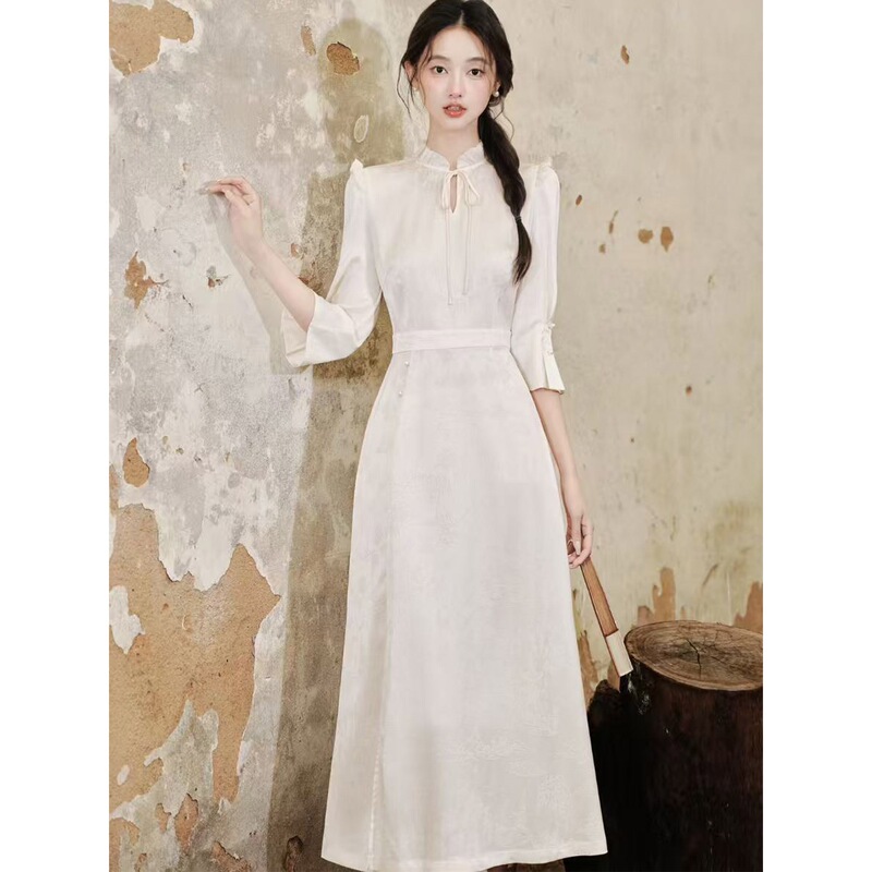 2026 Summer New Style Three-Quarter Sleeve New Chinese Style Long Dress Engagement and Wedding Dress for Petite Figures, Waist-Cinching, Slimming, National Style, White
