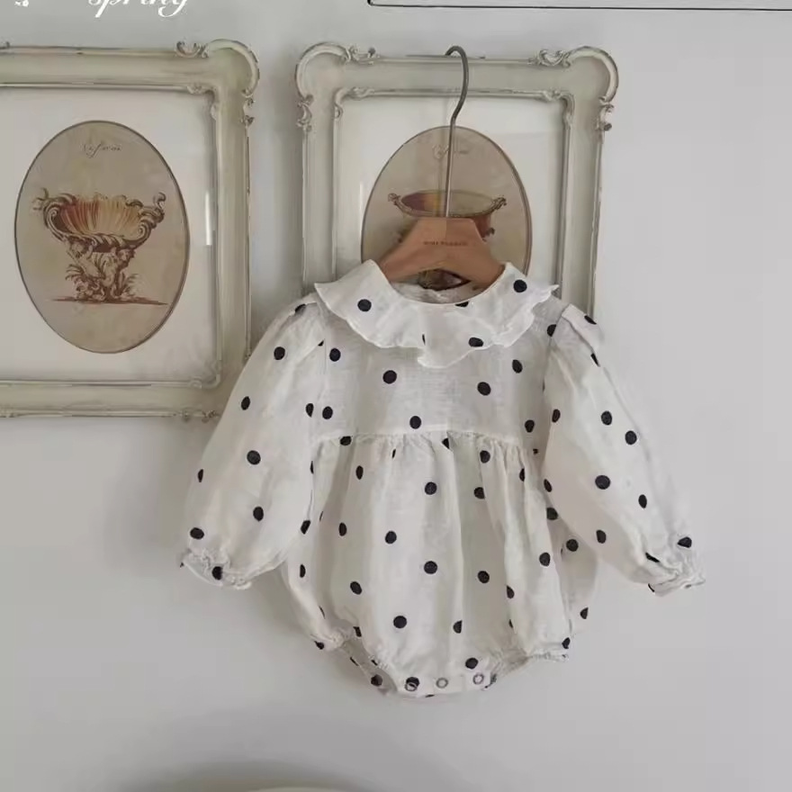 Ropa de bebé primavera y verano 2024 nuevos productos de ropa infantil coreana de niñas onduladas abrigo