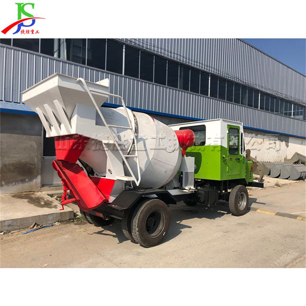 Vehículo de transporte de mezcla de piedras finas de concreto camión de transporte de cuatro ruedas del sitio de construcción totalmente cerrado conductor camión tanque de transporte de concreto