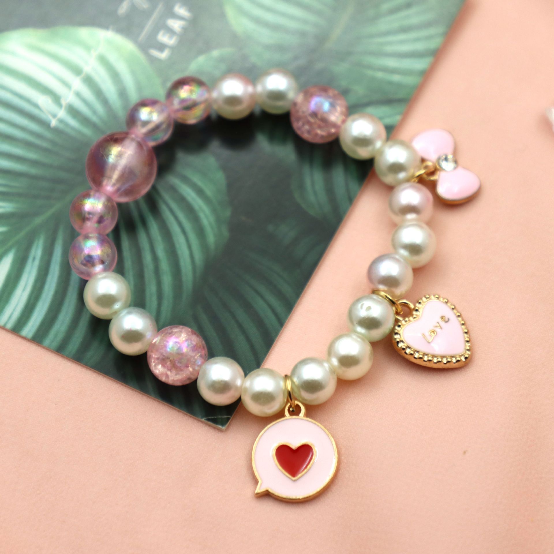 Amazon Venta caliente traje de los niños DIY joyería hecha a mano niños pulsera de las mujeres exquisita caja de regalo pulsera de regalo