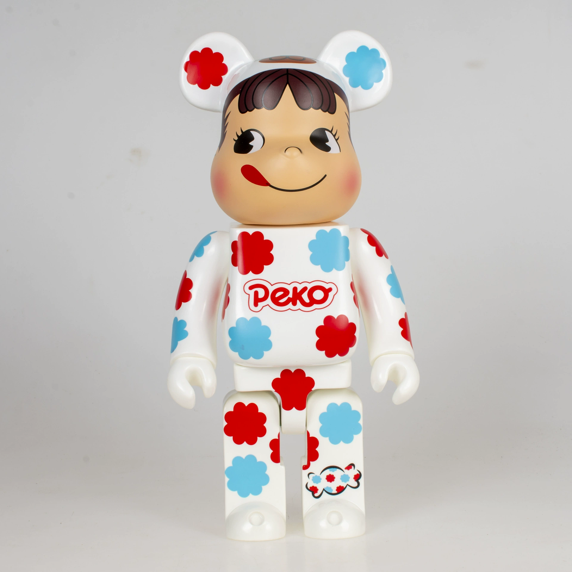 Bearbrikk 400%violent Bear Jiming Bear Milk Milk Girl Net Red Trend Polls Swing Gifts оптовая продажа