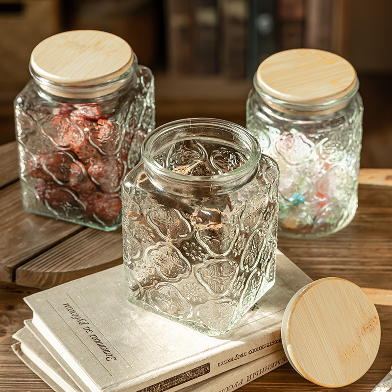 lata de alto valor facial, frutas secas