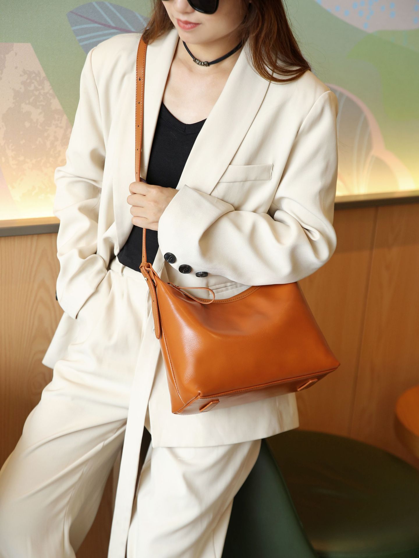 植なめしの層の牛革の小さい大衆の百合の女性のカバンの肩の斜めのショルダーのカバンのシンプルな女性のカバンのファスナーのギョーザの包みの貝殻のカバン