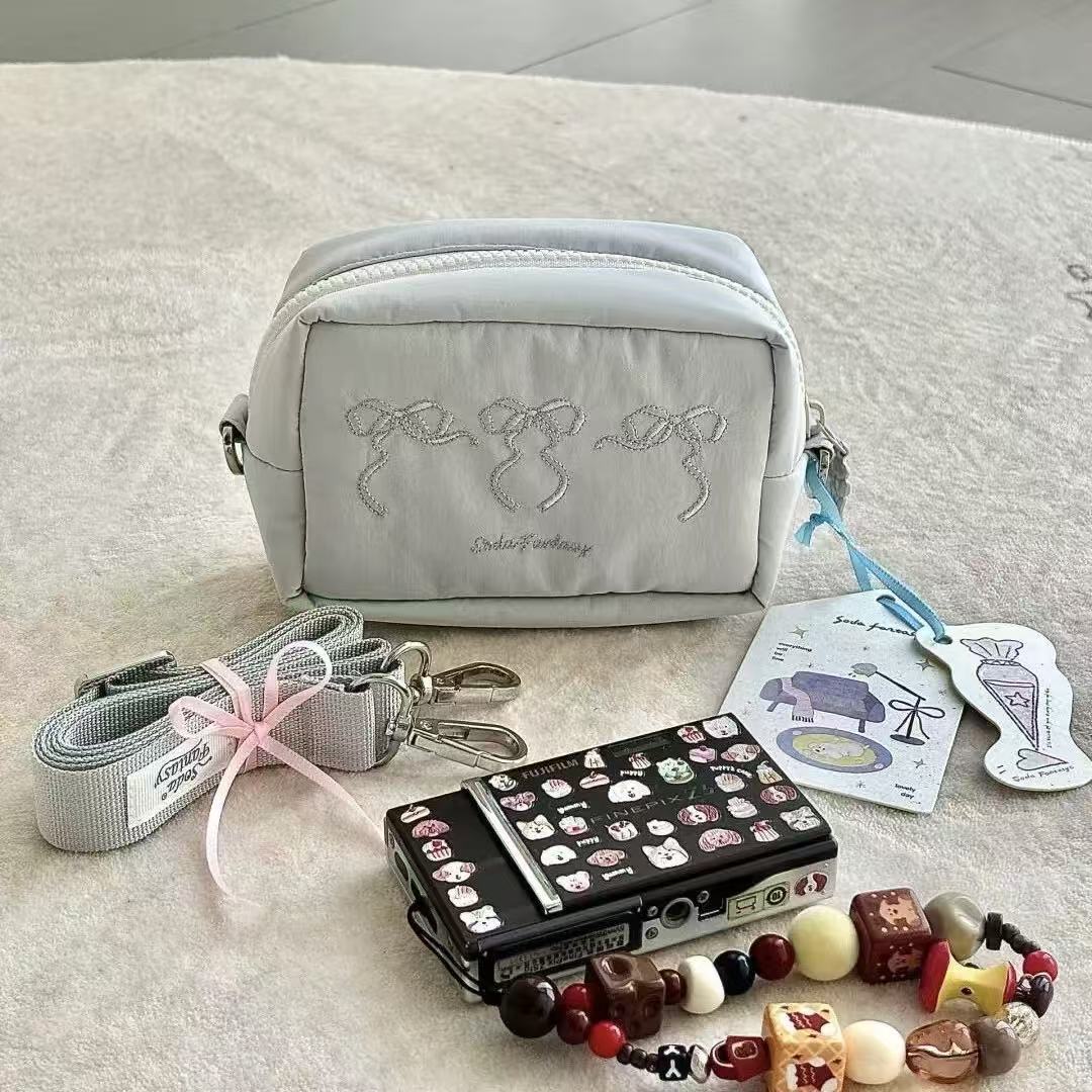 Korean Simple Ccd Camera Bag Japanese Embroider Butterfly Cosmetic Bag Cosmetics Bag Cosmetics Sundries