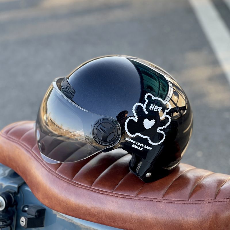 Electric Motorcycle Helmet Men and Women Universal Four Seasons