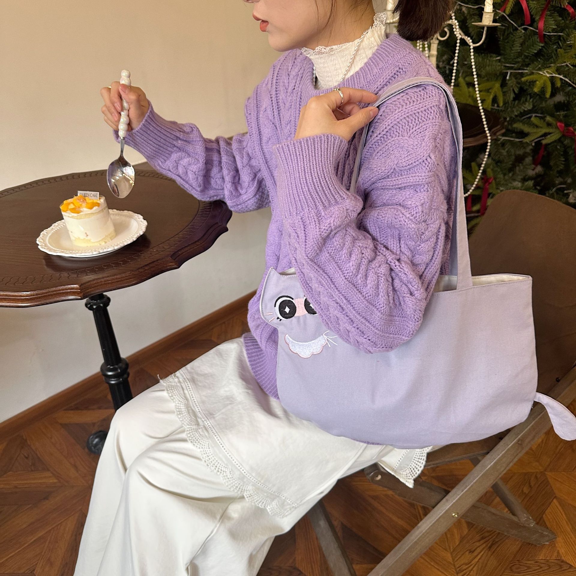 Women's Canvas Cat Cute Square Open Tote Bag display picture 3