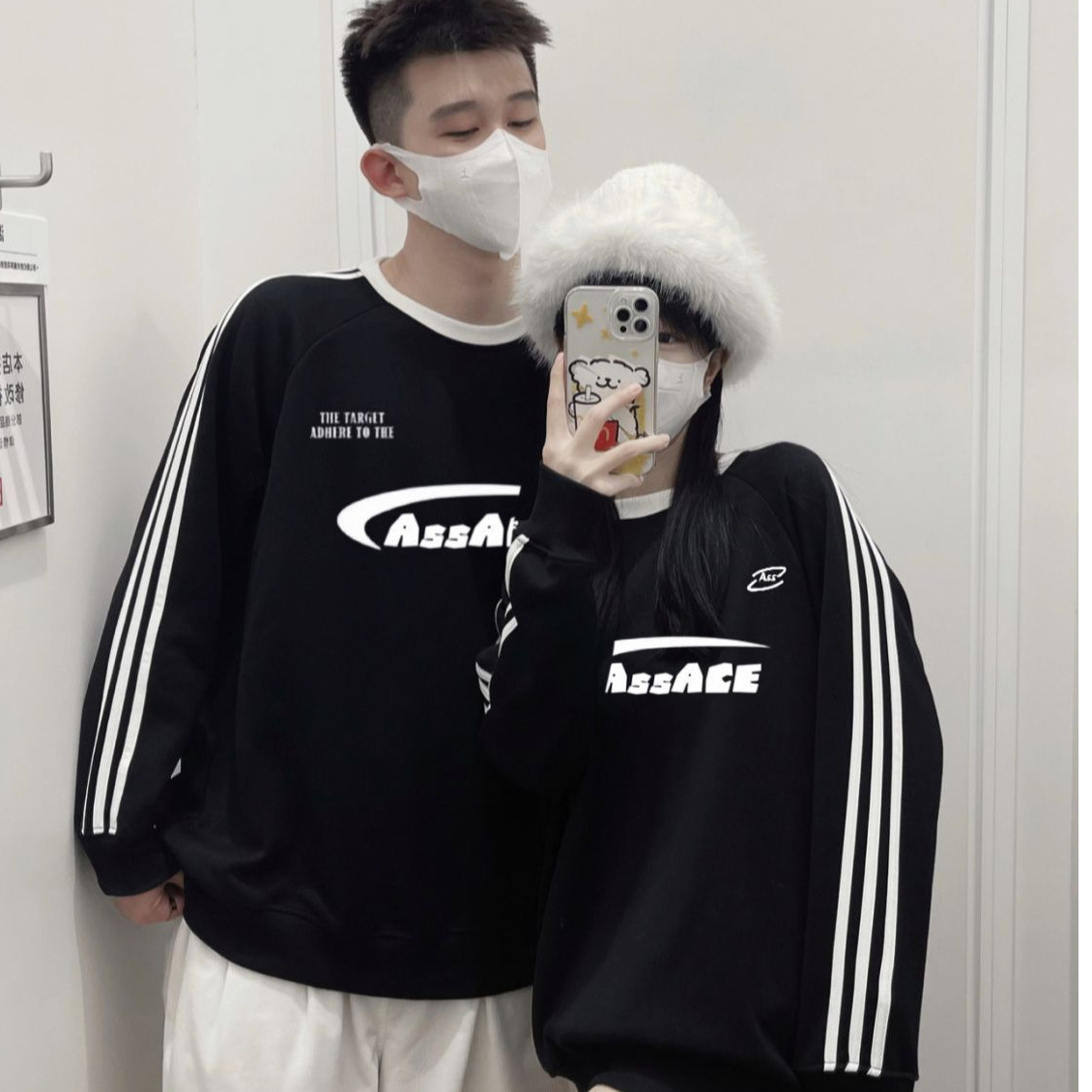 ASSACE 아메리칸 스타일 3 바 스트라이프 크루 넥 스웨트 가을과 겨울 레트로 스포츠 커플 패션 브랜드 RAGLAN UNI 루즈 남성과 여성