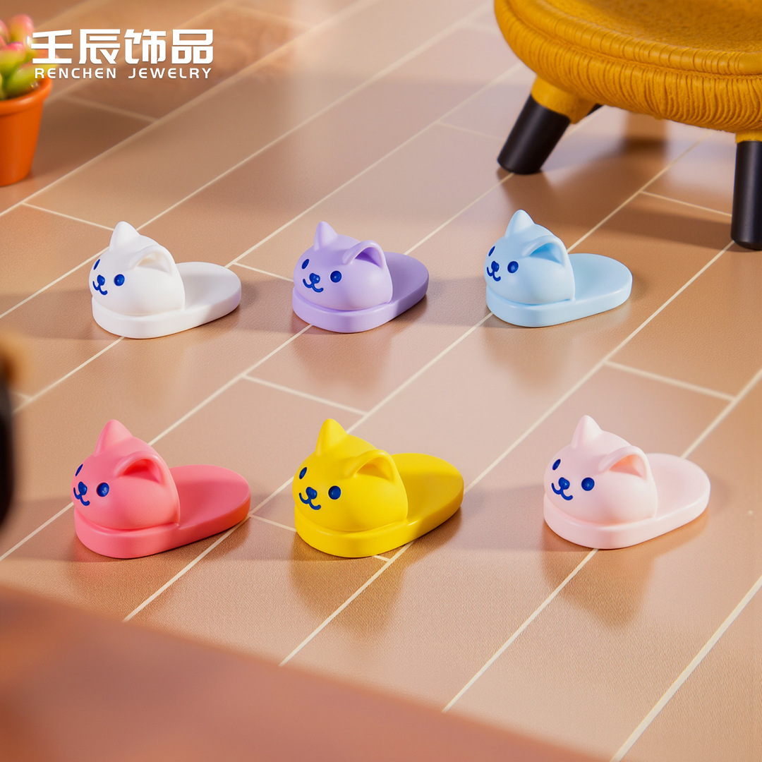Cartoon small slippers