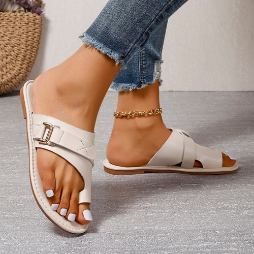 European and American Summer Plus-Size Women's Shoes: Fashionable Flat-Heel Casual Sandals with Open Toes