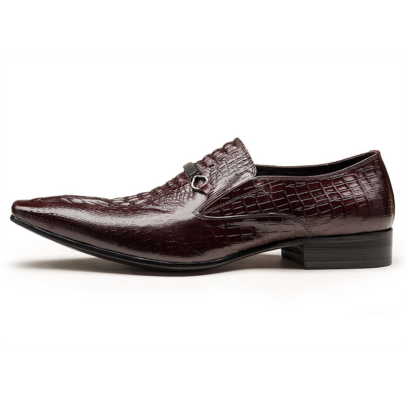 Alligator print men's slip-on shoes Business pointy slip-on shoes_voghion.com