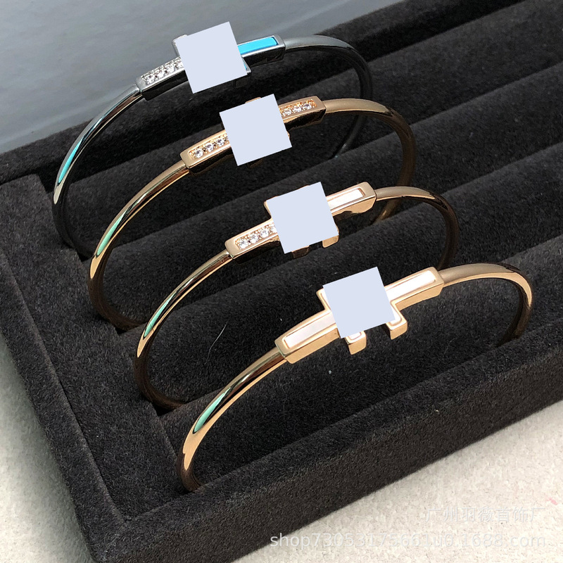 High-End T-Brand V-Gold Double-T Bracelet with Mother-Of-Pearl and Diamond Lettering, Light Luxury Fashion with a Sense of Sophistication, Exclusively Available from the Manufacturer's Live Broadcast