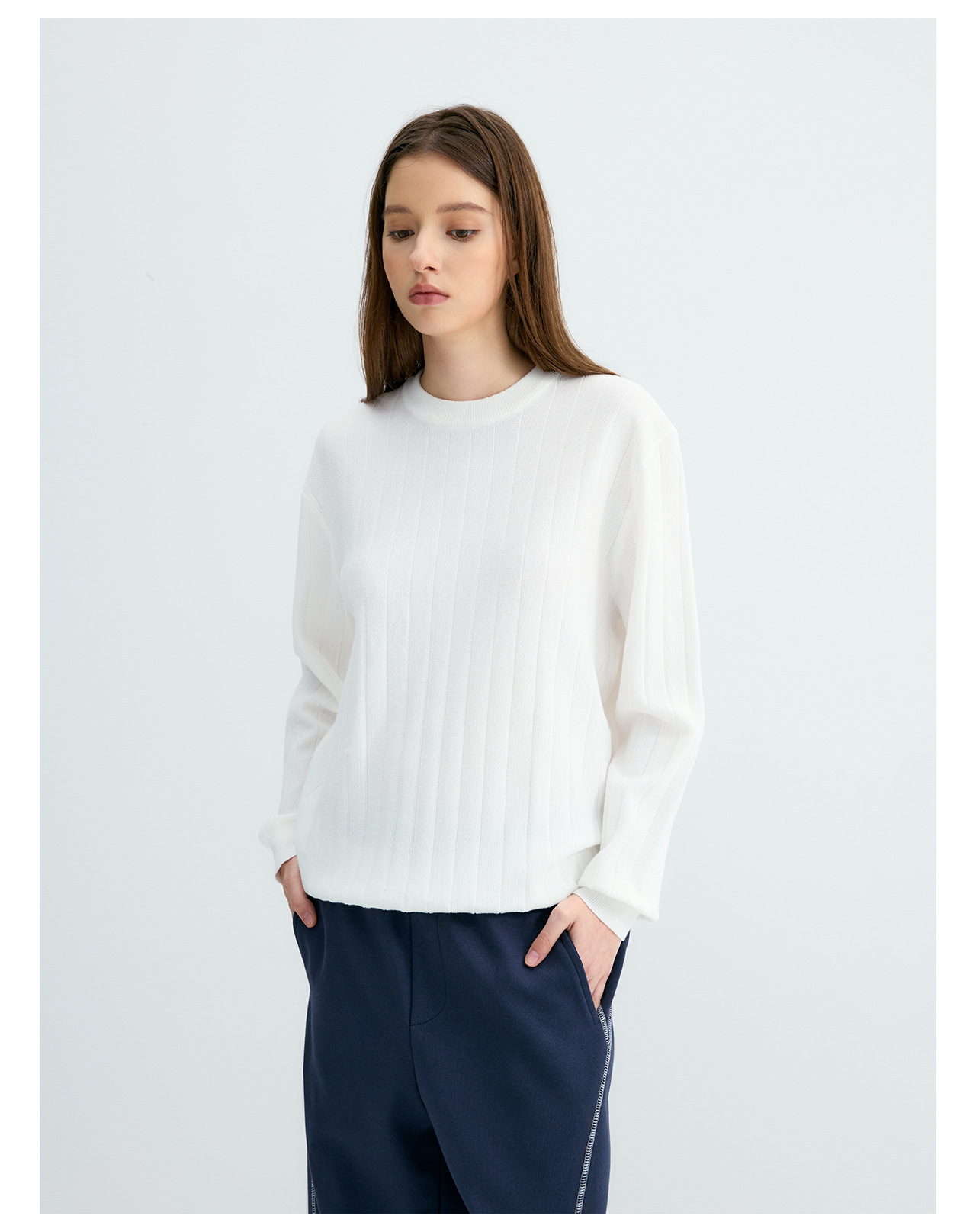 UNF 250g Loose Crew Neck Knit Sweater
