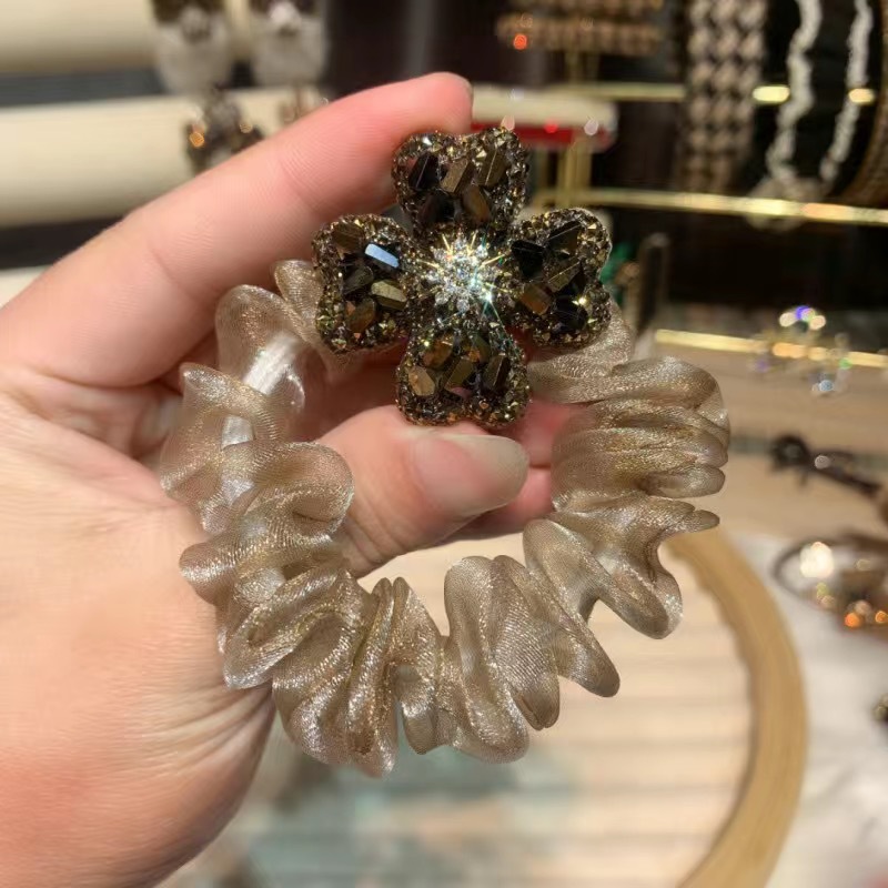 다크 브라운 원사 링 황금 눈송이 네 잎 클로버