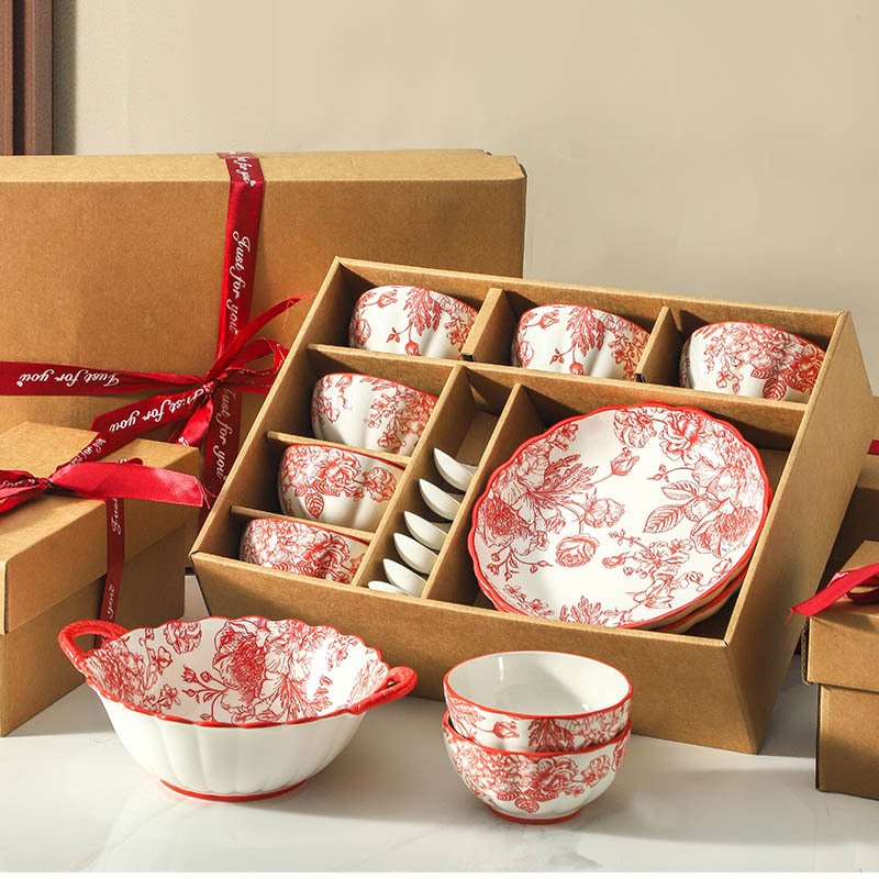 Conjunto de platos Rosas rojas caseras de estilo chino de boda regalo de boda de cerámica conjunto de caja de boda