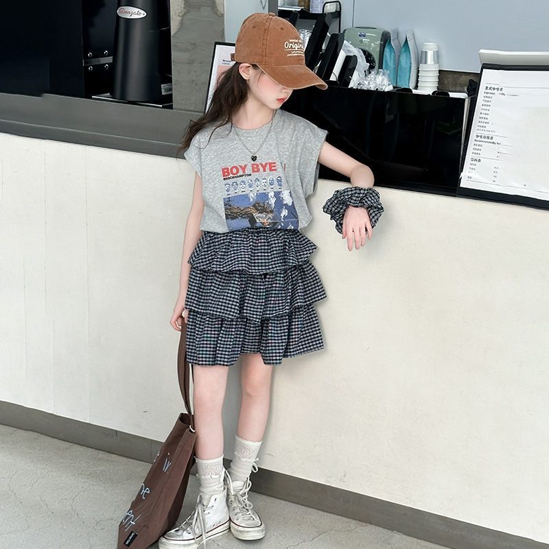 New versatile and trendy girls' sports short-sleeved two-piece set, stylish children's fashion school style summer casual suit