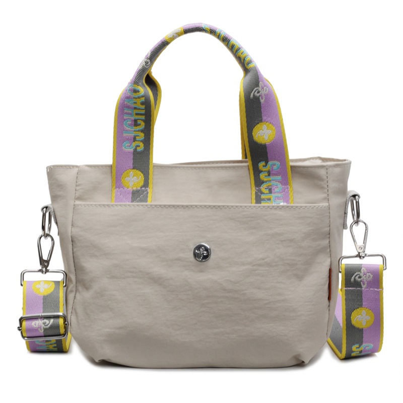 Versión coreana del bolso de moda para mujer 2025 verano nueva moda simple pequeño bolso cuadrado casual mensajero de viaje bolso especial