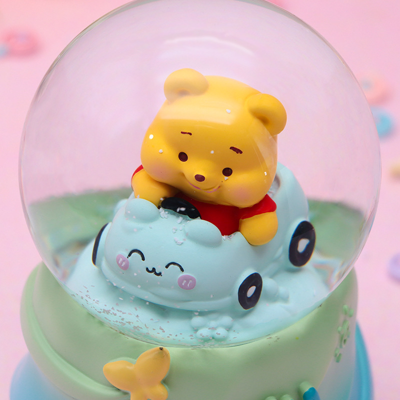 Linda caja de música de bola de cristal de Pooh, caja de música de nieve luminosa, boutique de regalos de cumpleaños para niños