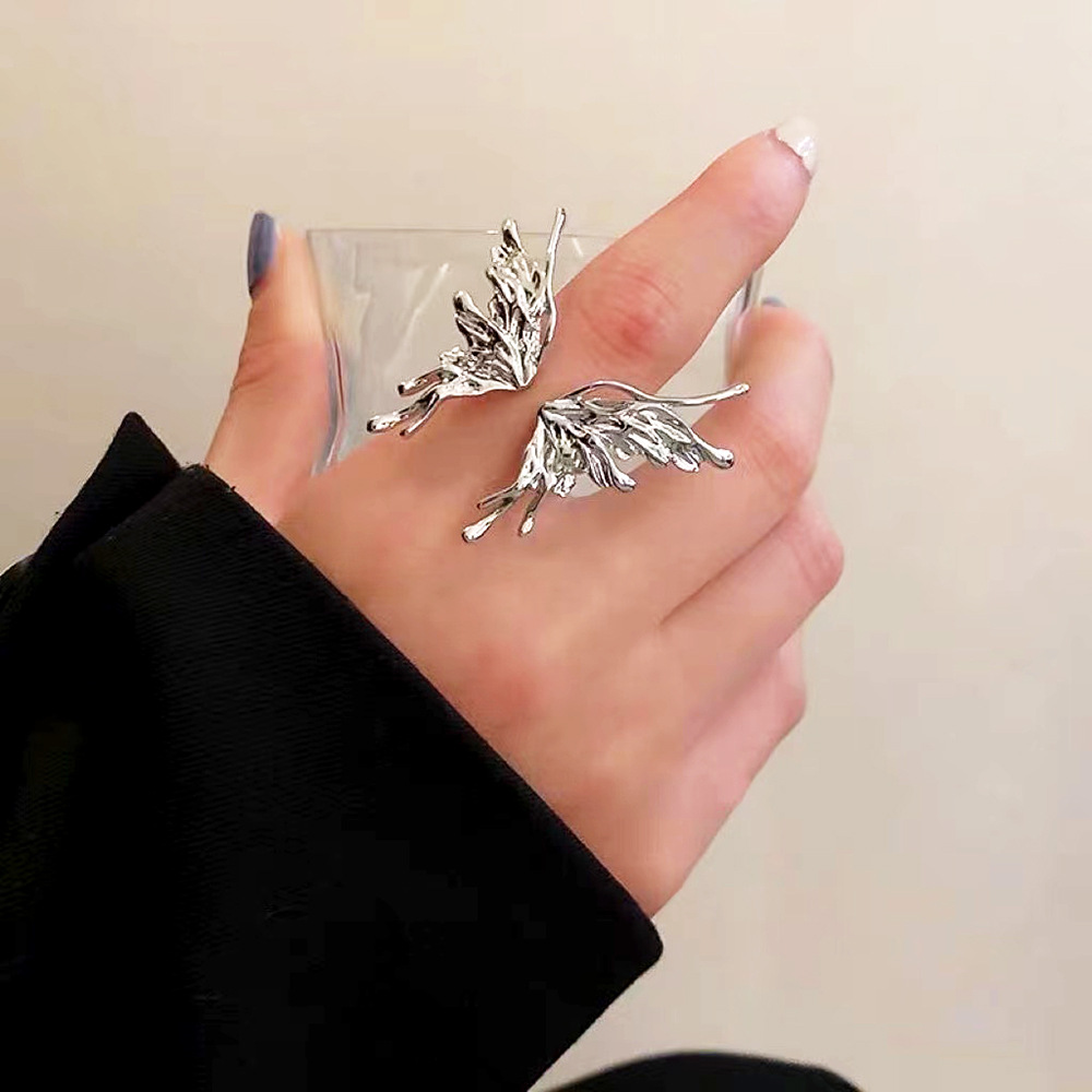 Moda Mariposa Metal Embutido Diamantes De Imitación Mujeres Anillos display picture 3