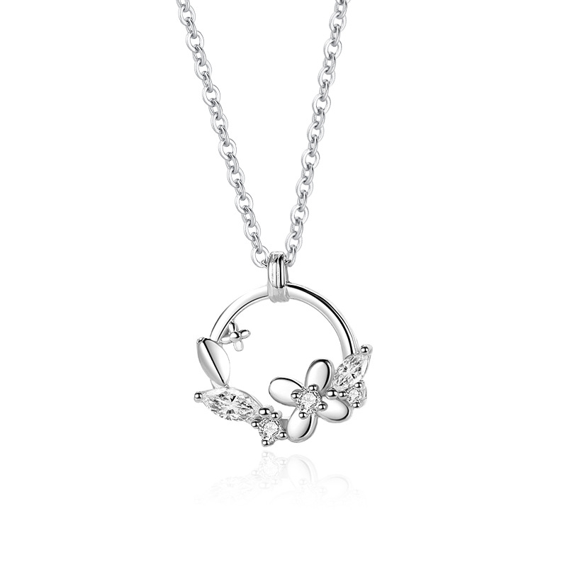 S925 plata de ley collar de corona de mariposa de lujo ligero flor femenina diseño de alta calidad cadena de clavícula joyería San Valentín